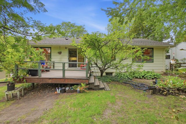 141 Oakwood Drive, New Brighton, MN 55112
