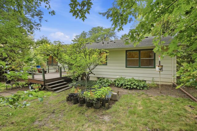 141 Oakwood Drive, New Brighton, MN 55112