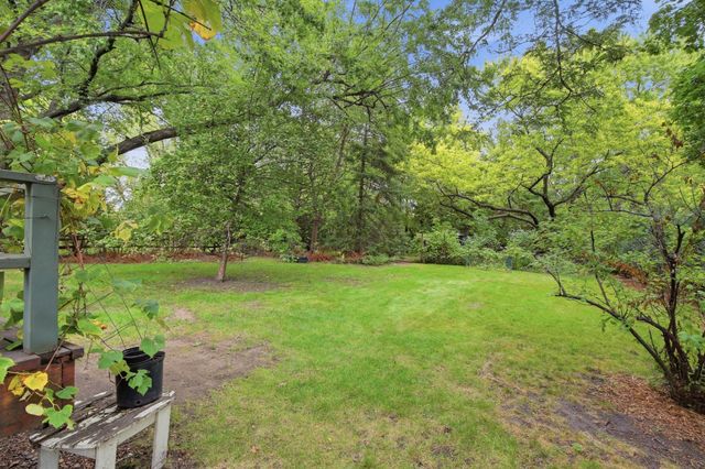 141 Oakwood Drive, New Brighton, MN 55112