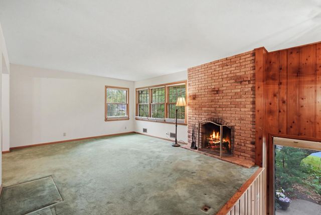141 Oakwood Drive, New Brighton, MN 55112