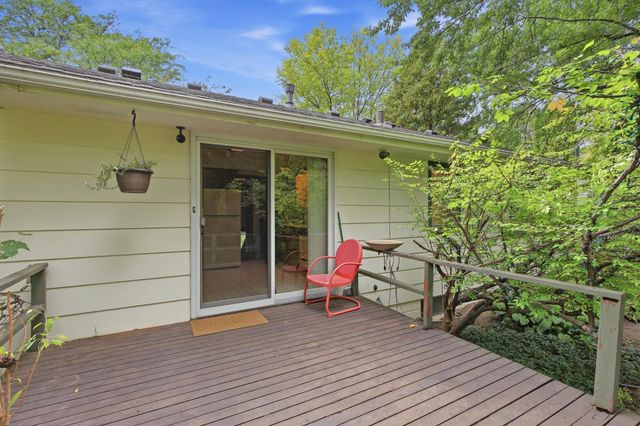 141 Oakwood Drive, New Brighton, MN 55112