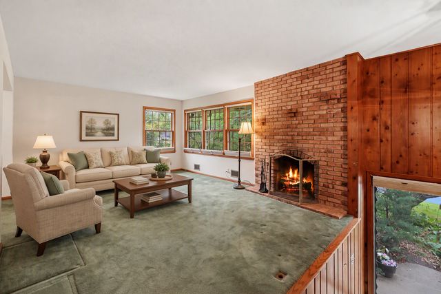 141 Oakwood Drive, New Brighton, MN 55112