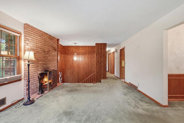 141 Oakwood Drive, New Brighton, MN 55112