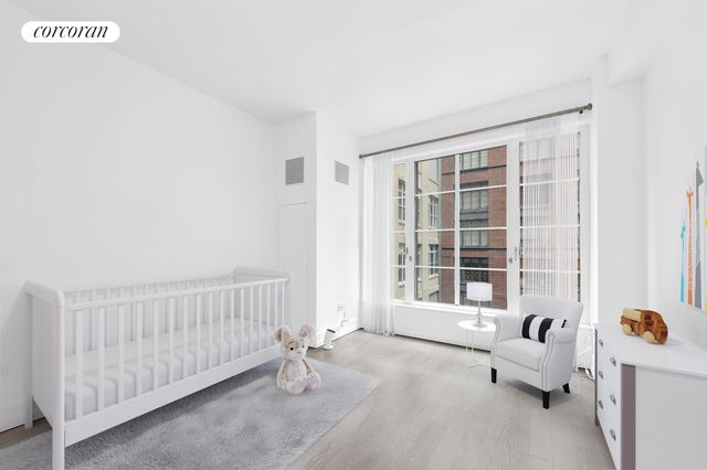 70 Charlton St Apt 4C, New York City, NY 10014