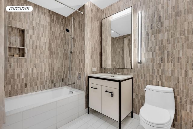70 Charlton St Apt 4C, New York City, NY 10014