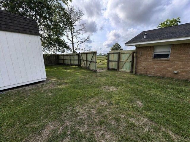 2052 County Road 118, Liberty, TX 77575