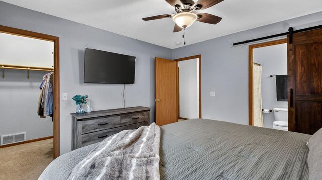 305 Arbor Hills Circle, Eau Claire, WI 54703