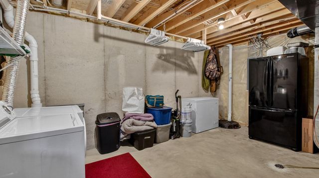 305 Arbor Hills Circle, Eau Claire, WI 54703