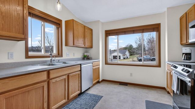 305 Arbor Hills Circle, Eau Claire, WI 54703