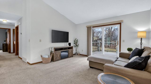 305 Arbor Hills Circle, Eau Claire, WI 54703