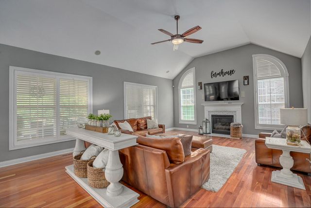 542 Karlenia Court, Edgewood, KY 41017