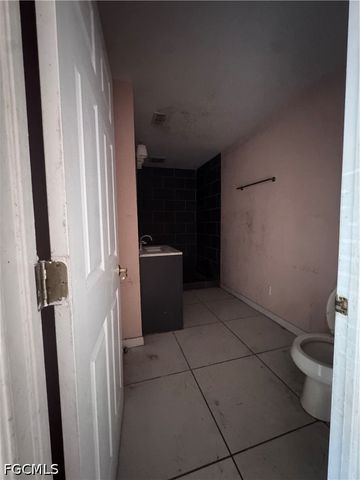 2935 Winona DR, North Fort Myers, FL 33917