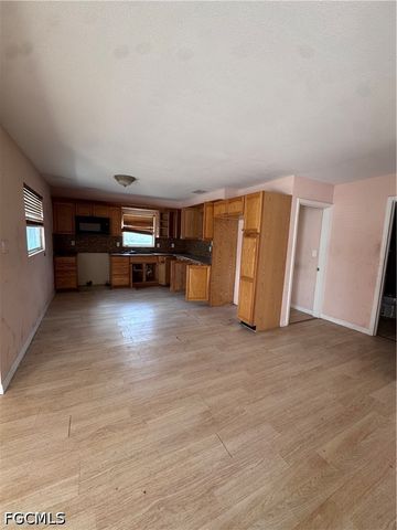 2935 Winona DR, North Fort Myers, FL 33917