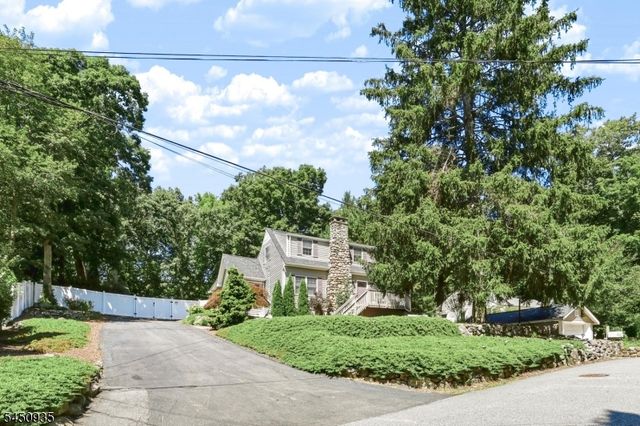 20 The Loop, Ringwood Boro, NJ 07456