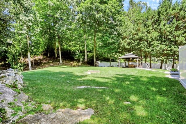 20 The Loop, Ringwood Boro, NJ 07456