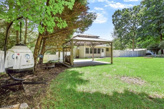 20 The Loop, Ringwood Boro, NJ 07456