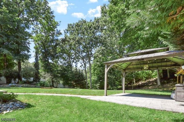 20 The Loop, Ringwood Boro, NJ 07456