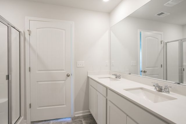 2960 Mallard Dr, Lebanon, TN 37090