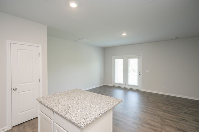 2960 Mallard Dr, Lebanon, TN 37090