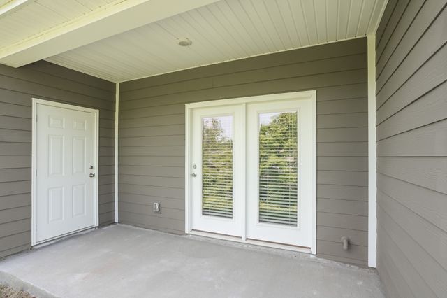 2960 Mallard Dr, Lebanon, TN 37090