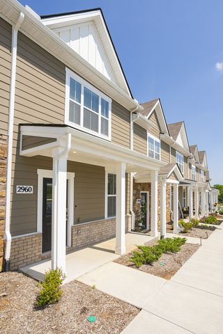 2960 Mallard Dr, Lebanon, TN 37090