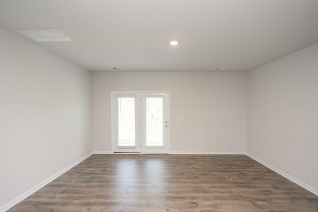 2960 Mallard Dr, Lebanon, TN 37090