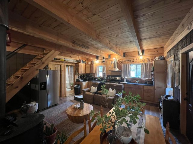 2709 Wagner Road, Willow Springs, MO 65793