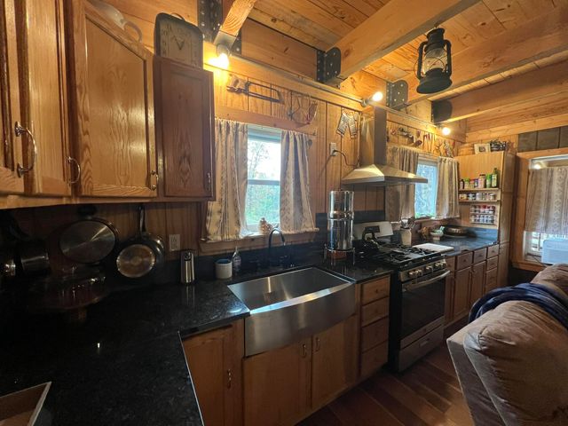 2709 Wagner Road, Willow Springs, MO 65793