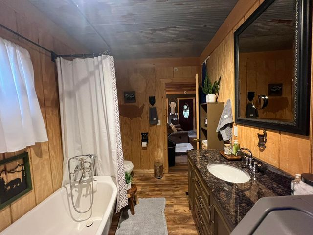 2709 Wagner Road, Willow Springs, MO 65793