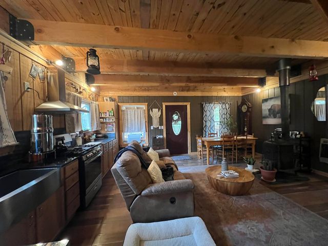 2709 Wagner Road, Willow Springs, MO 65793