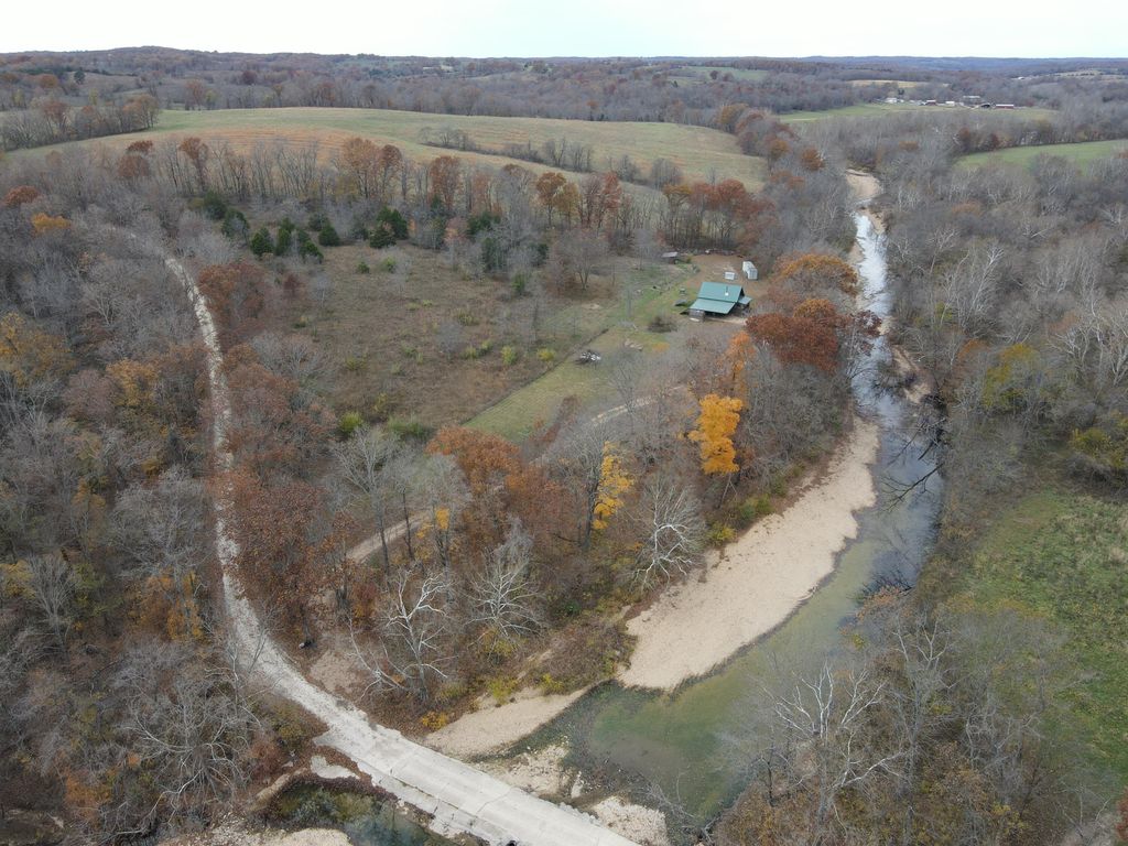 2709 Wagner Road, Willow Springs, MO 65793