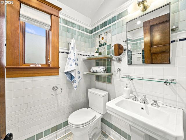 604 S FLORIDA St, Portland, OR 97219