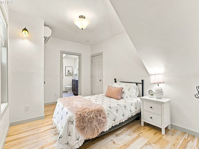 604 S FLORIDA St, Portland, OR 97219