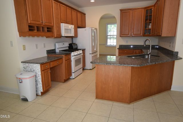 9 Clover Hill Place, Durham, NC 27712