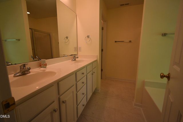 9 Clover Hill Place, Durham, NC 27712