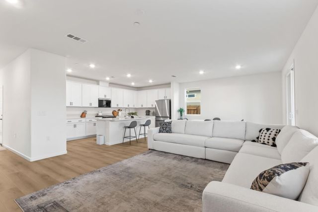 1550 Apiary Way, Hughson, CA 95326