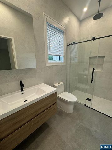 220 Riveredge, Tenafly, NJ 07670