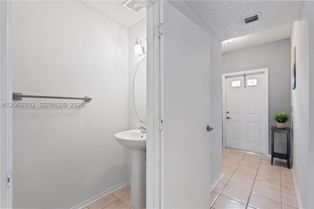 38 Truman Dr, Weston, FL 33326