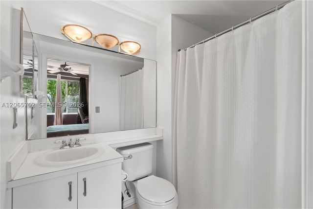 38 Truman Dr, Weston, FL 33326