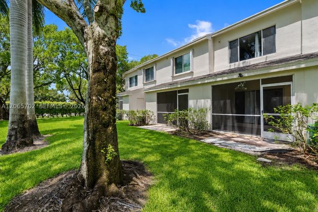 38 Truman Dr, Weston, FL 33326