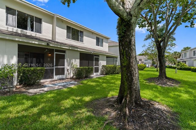 38 Truman Dr, Weston, FL 33326