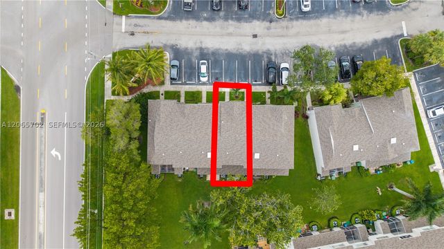 38 Truman Dr, Weston, FL 33326