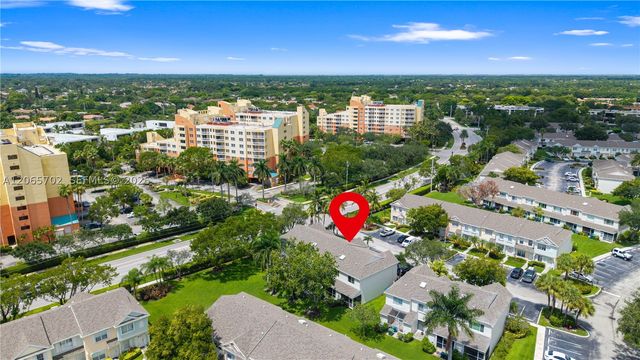 38 Truman Dr, Weston, FL 33326