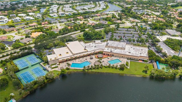 38 Truman Dr, Weston, FL 33326
