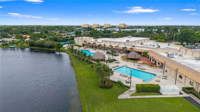 38 Truman Dr, Weston, FL 33326