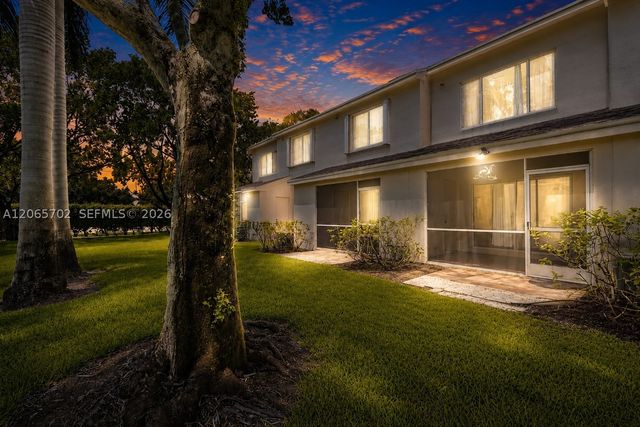 38 Truman Dr, Weston, FL 33326
