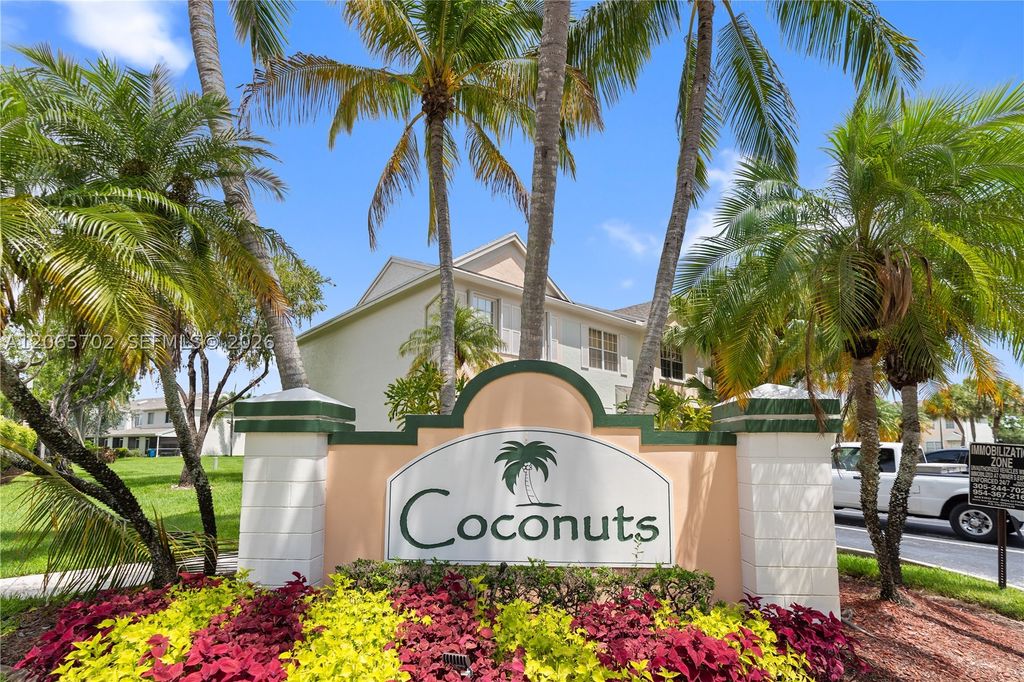 38 Truman Dr, Weston, FL 33326