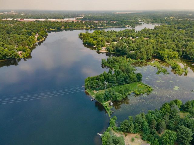 3350 BONNIE BAY COURT, Stevens Point, WI 54481