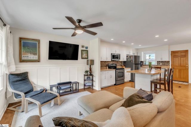 110 Cherokee Road, Easley, SC 29642