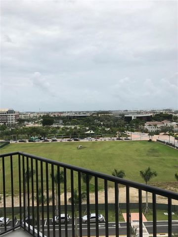 5300 NW 85 Avenue 703, Doral, FL 33166